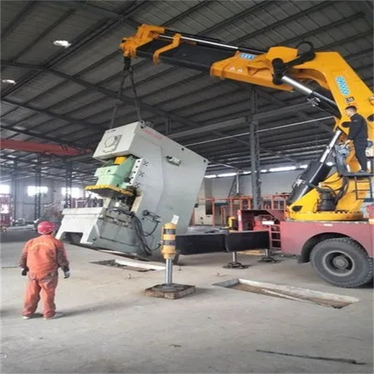 张家港80吨折臂吊车出租附近电话